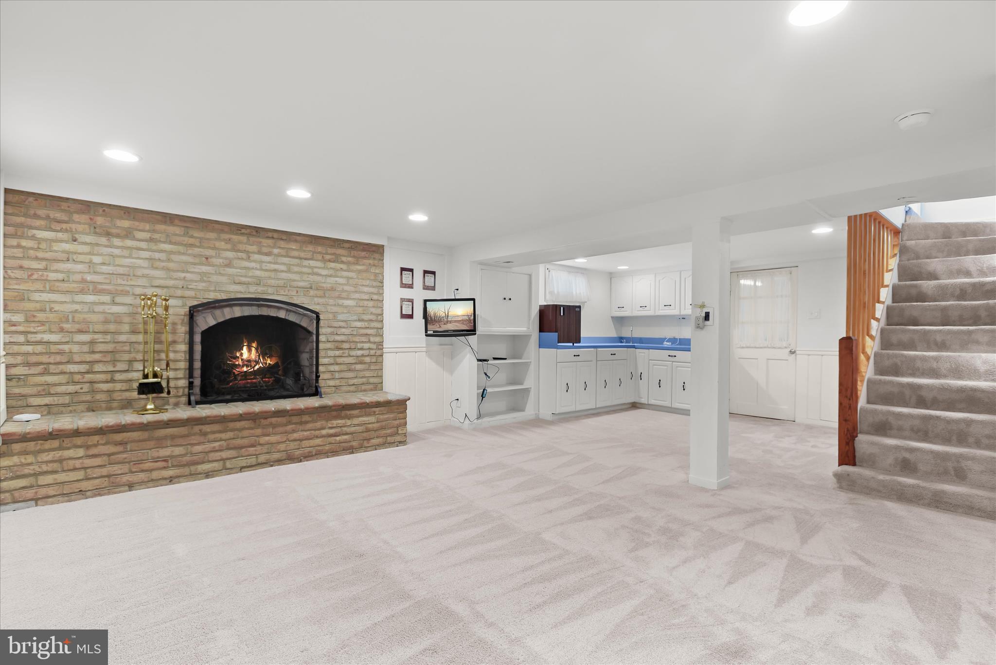 12351 Scaggsville Road Highland, MD 20777 - Photo 5 of 43 a view of an empty room and fire place
