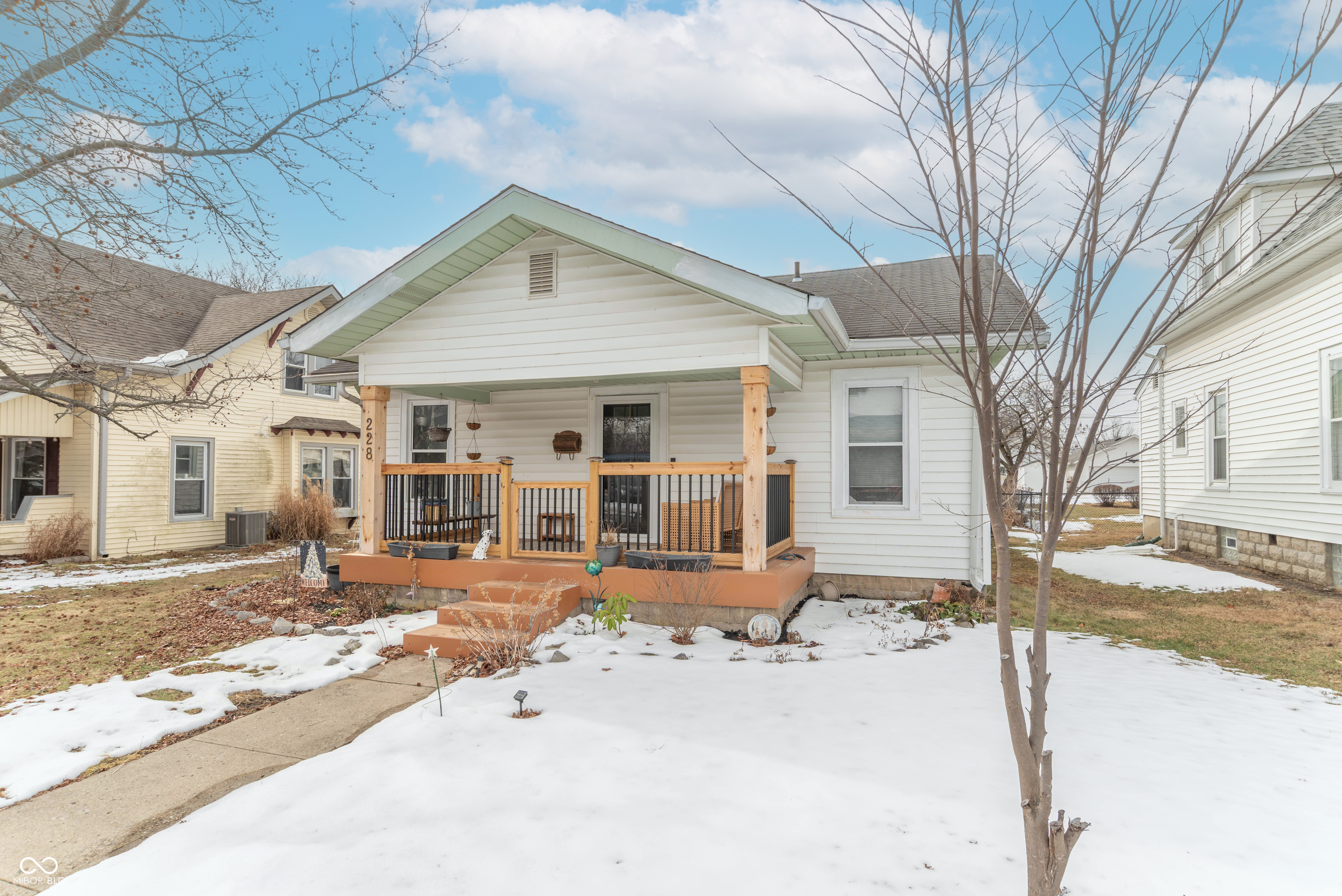 228 Shaw Street Plainfield, IN 46168 - Photo 4 of 28