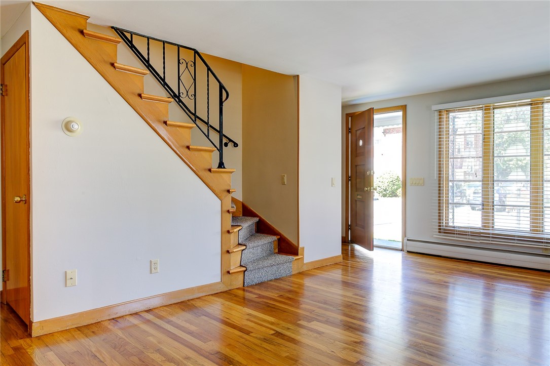 378 Woodhaven Road Pawtucket, RI 02861 - Photo 8 of 40 Gallery Image 8