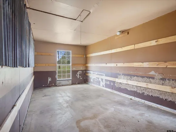 $275,000 | 7693 County Road 374 South, Henderson, TX 75654