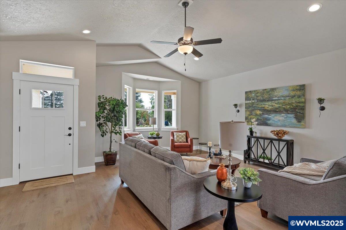 1291 Southwest 11th Avenue Dallas, OR 97338 - Photo 16 of 41