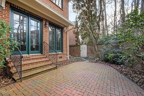 $825,000 | 215 Old Franklin Grove Drive, Chapel Hill, NC 27514