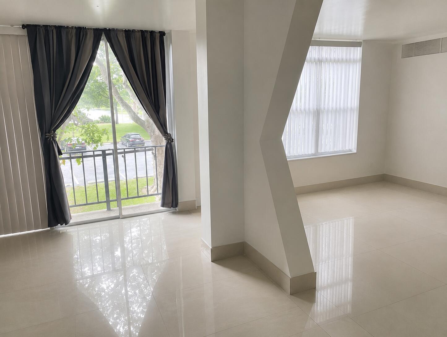 3690 Inverrary Drive, Unit 2Z Lauderhill, FL 33319 - Photo 6 of 38 CEC45CEA-1FFC-4FEE-B457-AC0D87562A2C