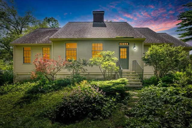 $1,100,000 | 150 North Road, Deerfield, NH 03037