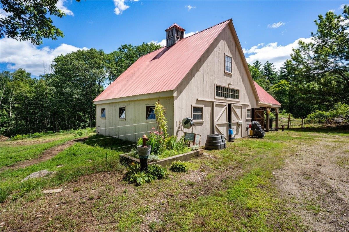 150 North Road Deerfield, NH 03037 - Photo 16 of 60