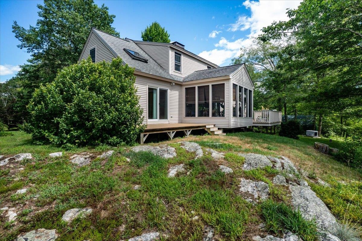 150 North Road Deerfield, NH 03037 - Photo 3 of 60