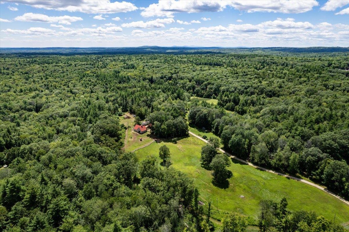 150 North Road Deerfield, NH 03037 - Photo 7 of 60