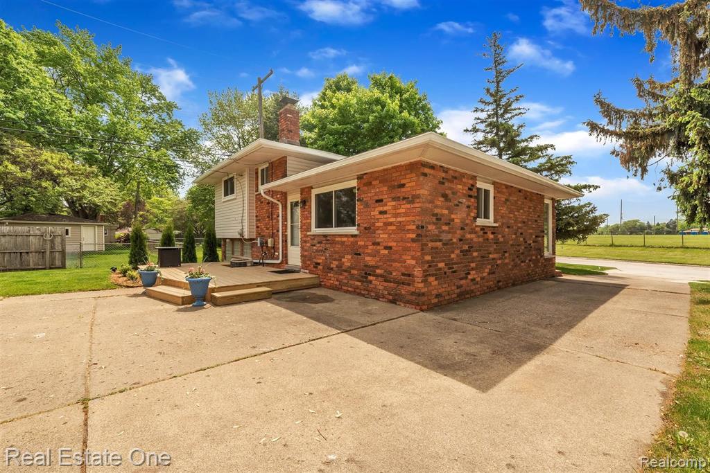 3024 Starr Road Royal Oak, MI 48073 - Photo 39 of 42