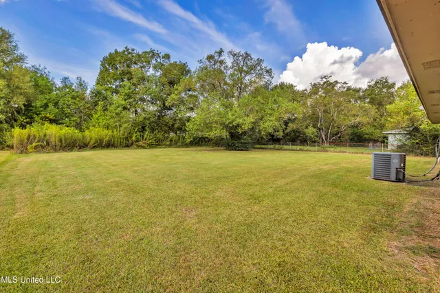 $99,900 | 9701 Highway 613, Moss Point, MS 39562