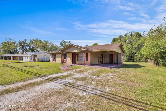 $99,900 | 9701 Highway 613, Moss Point, MS 39562