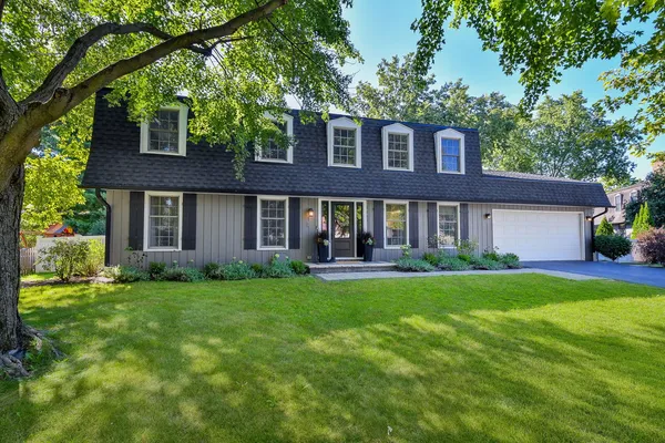 $875,000 | 1112 Candlenut Drive, Naperville, IL 60540