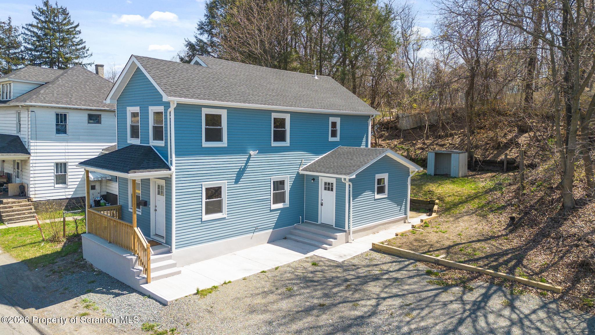 305 Parsonage Street Pittston, PA 18640 - Photo 4 of 42 305 Parsonage St