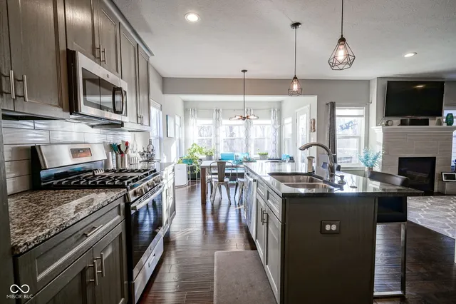 $419,900 | 9749 Thorne Cliff Way, Unit 105, Fishers, IN 46037