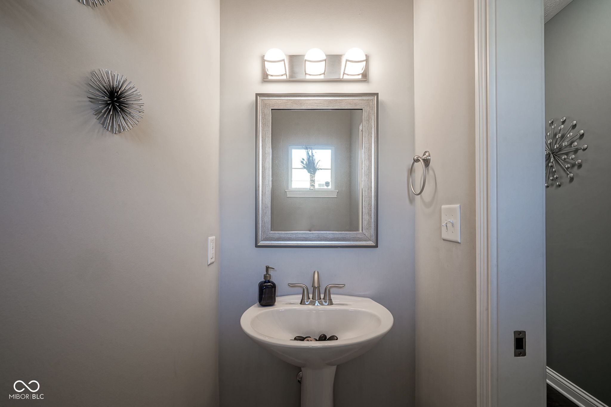 9749 Thorne Cliff Way, Unit 105 Fishers, IN 46037 - Photo 22 of 61