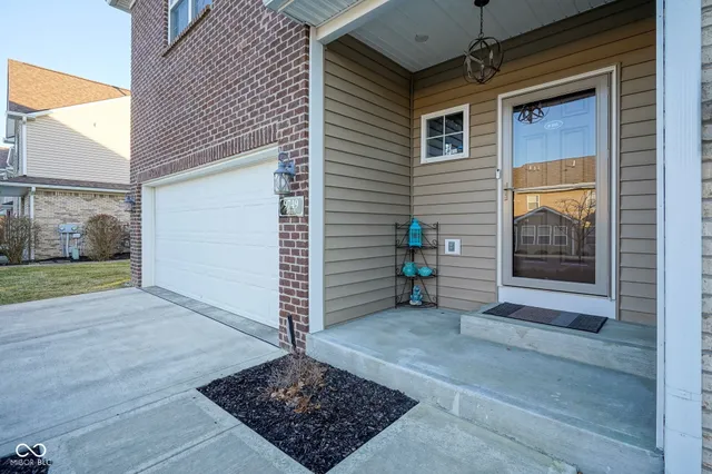 $419,900 | 9749 Thorne Cliff Way, Unit 105, Fishers, IN 46037