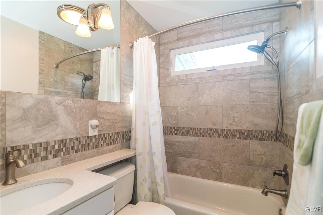 838 Magnolia Road Hellertown, PA 18055 - Photo 15 of 29 Gallery Image 15