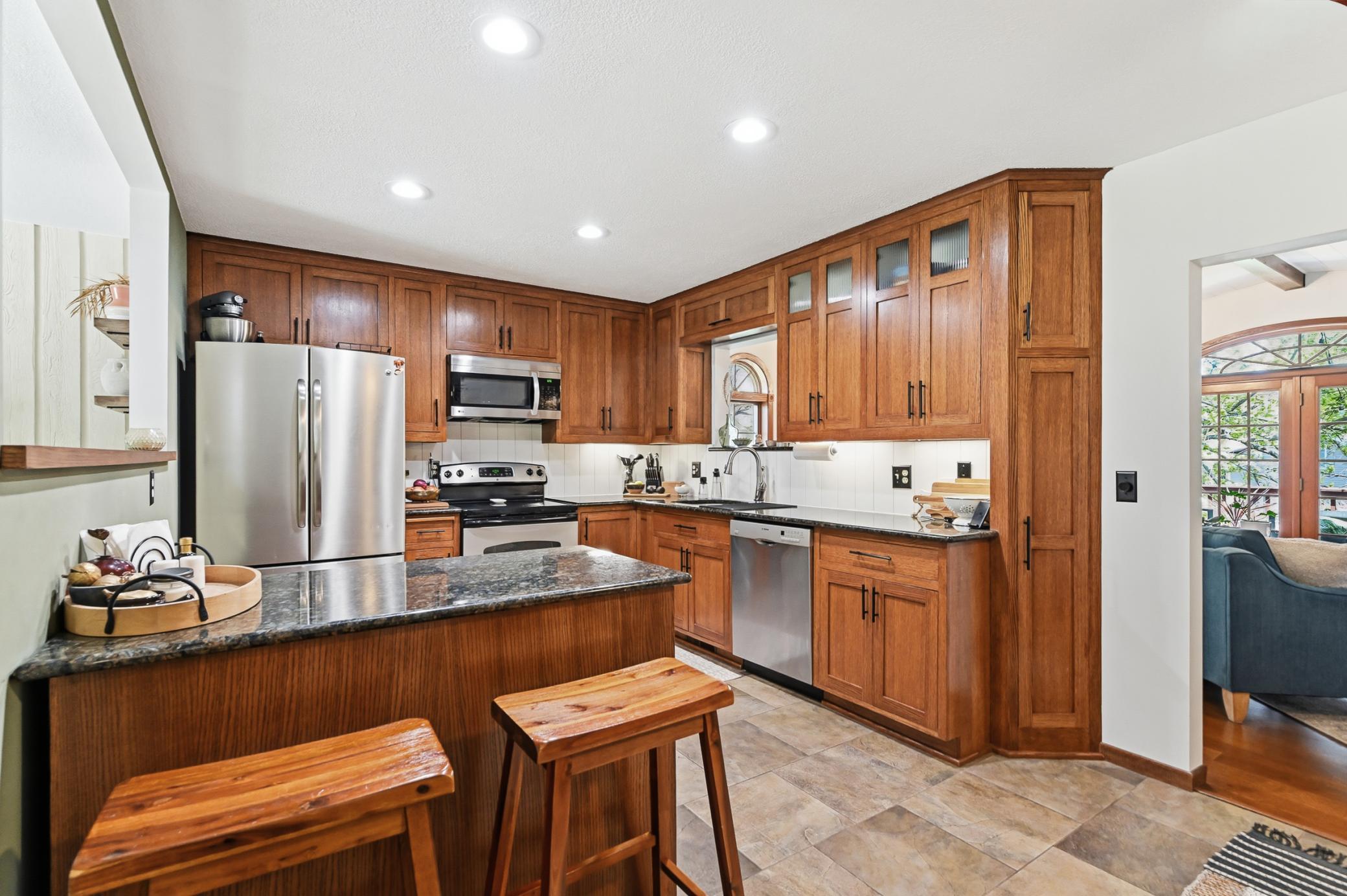 311 24th Street Northeast Rochester, MN 55906 - Photo 9 of 36