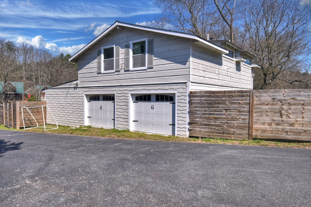 291 Kyle Road Blue Ridge, GA 30513 - Photo 14 of 114