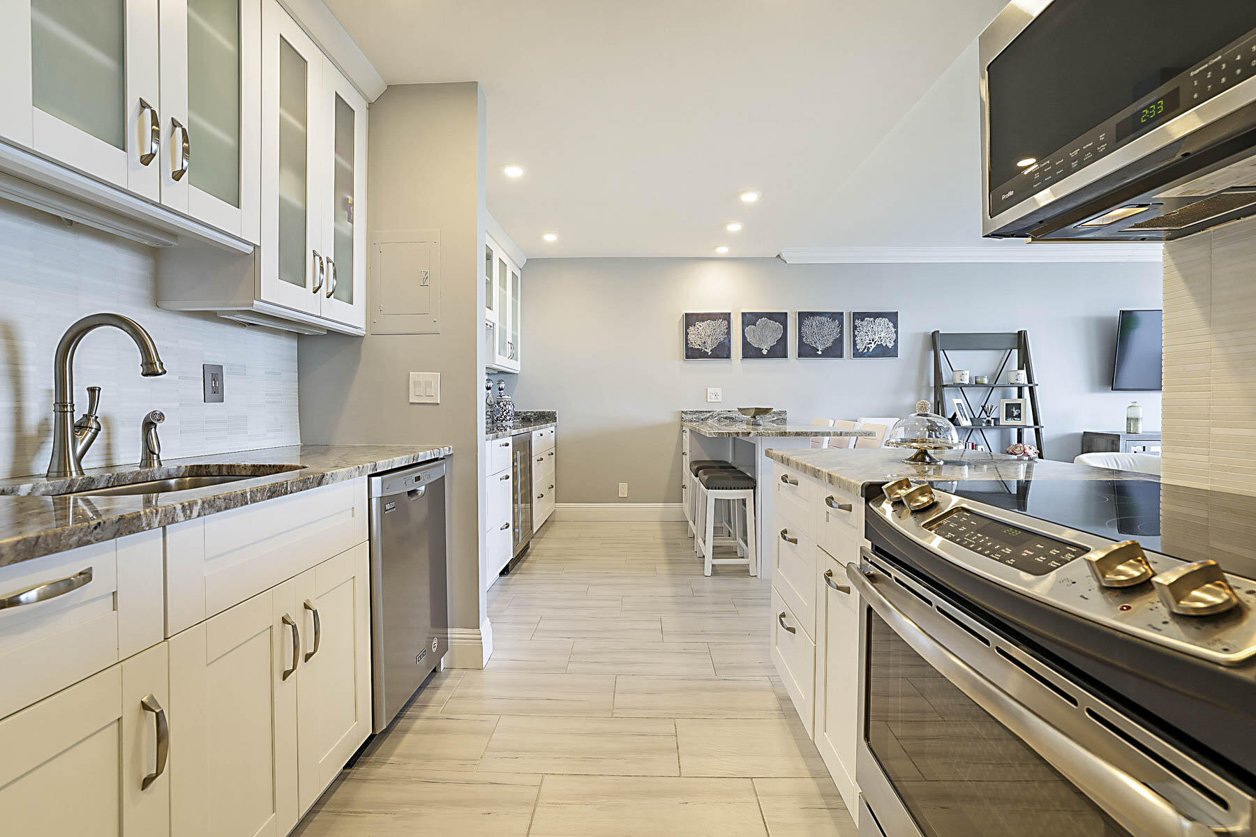 2121 North Ocean Boulevard, Unit 1705E Boca Raton, FL 33431 - Photo 15 of 68 SS appliances