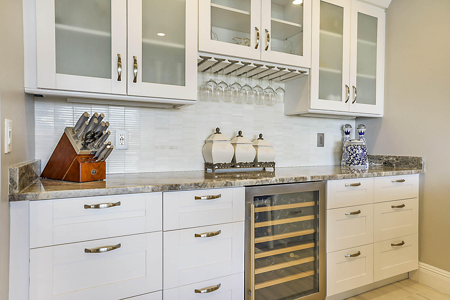 2121 North Ocean Boulevard, Unit 1705E Boca Raton, FL 33431 - Photo 19 of 68 Wine cooler