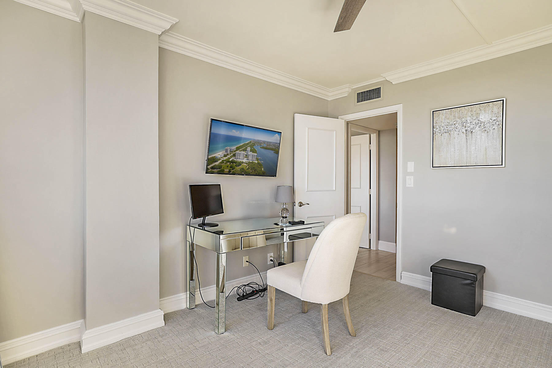 2121 North Ocean Boulevard, Unit 1705E Boca Raton, FL 33431 - Photo 35 of 68 Guest bedroom