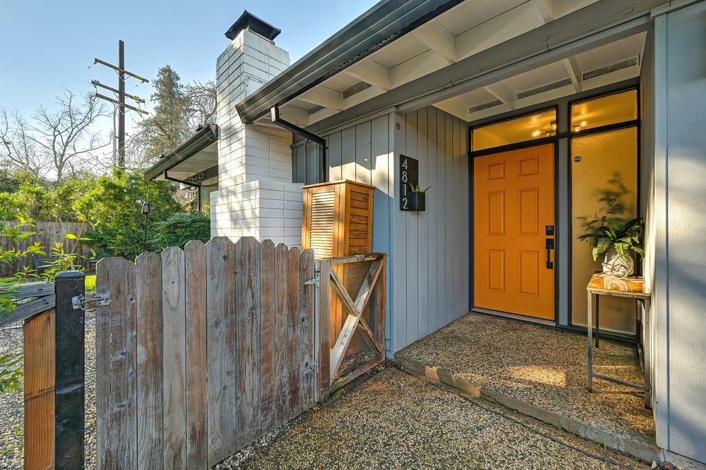 4812 Packard Court Carmichael, CA 95608 - Photo 3 of 39