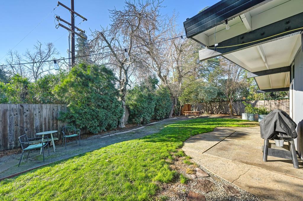 4812 Packard Court Carmichael, CA 95608 - Photo 32 of 39 a view of backyard with seating and green space