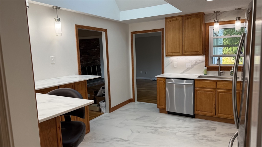 48 Badger Road Framingham, MA 01702 - Photo 3 of 42