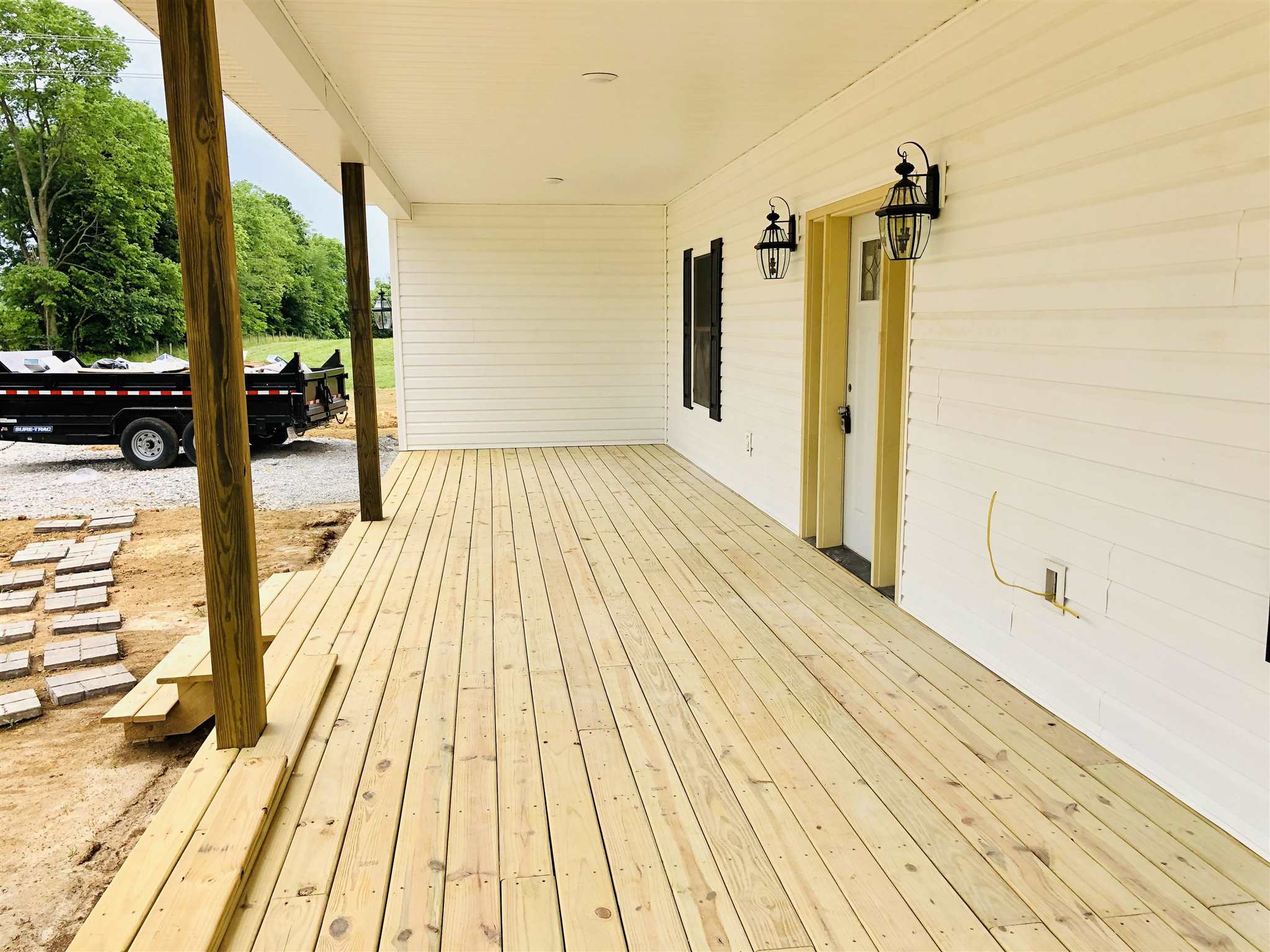885 Old Farm Road Bedford, IN 47421 - Photo 3 of 9 Gallery Image 3