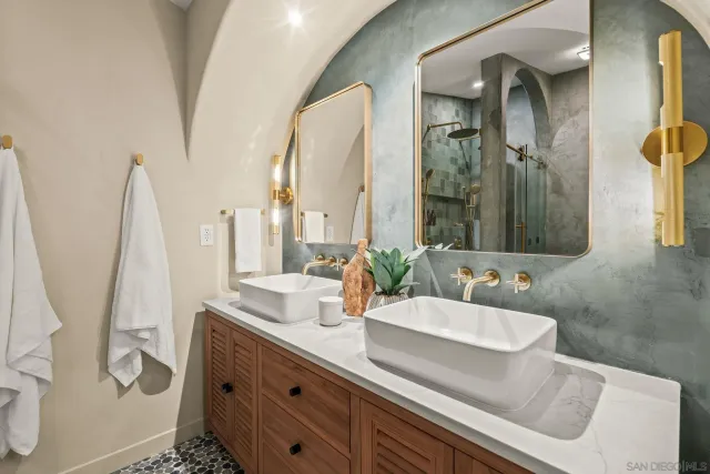 $1,795,000 | 1566 Evergreen Street, San Diego, CA 92106