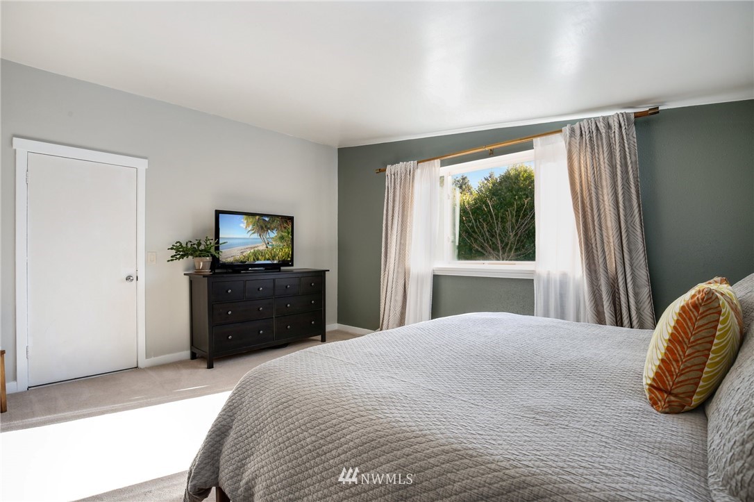 16966 129th Avenue Southeast Renton, WA 98058 - Photo 17 of 32 Gallery Image 17