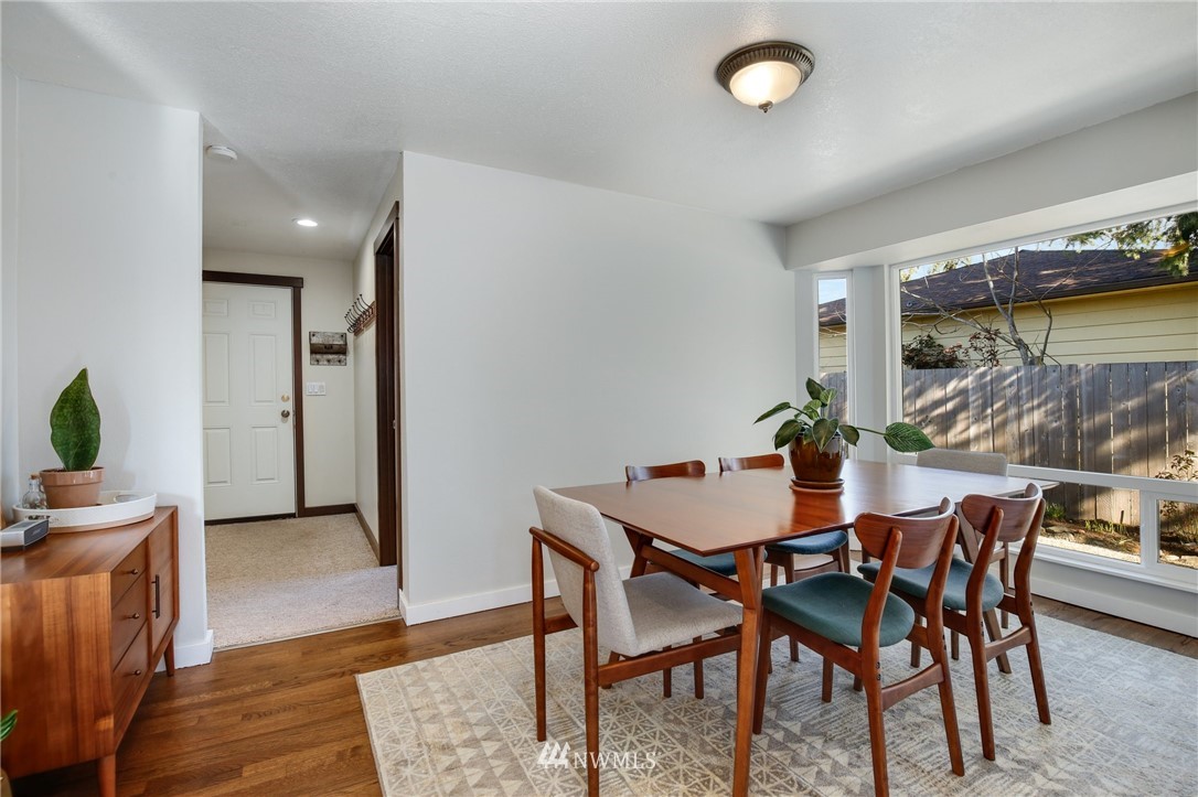 16966 129th Avenue Southeast Renton, WA 98058 - Photo 8 of 32 Gallery Image 8