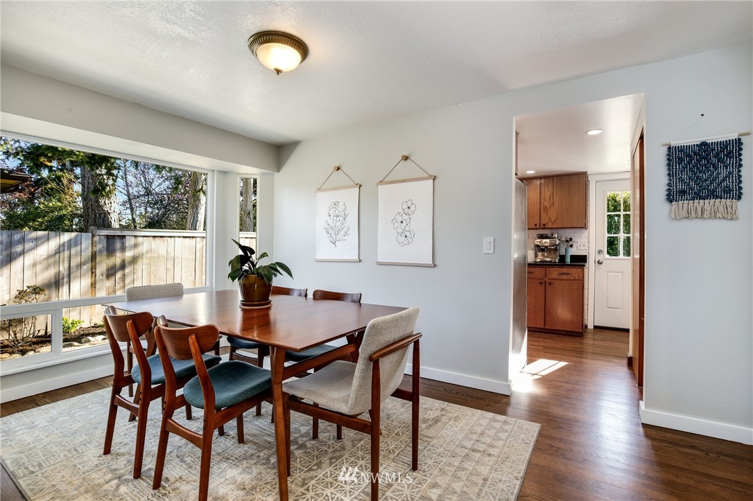 16966 129th Avenue Southeast Renton, WA 98058 - Photo 9 of 32 Gallery Image 9
