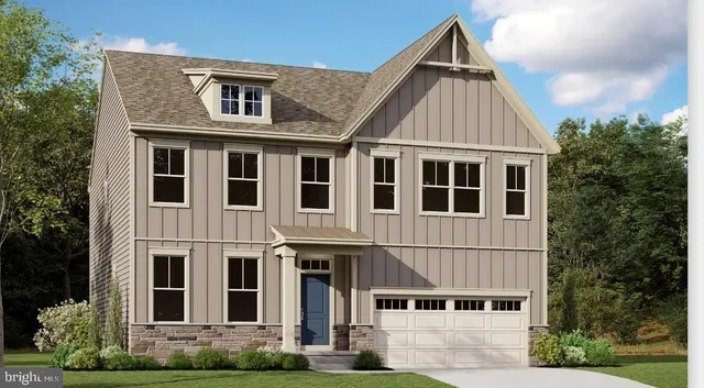 a view of a house with yard and windows
