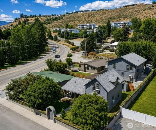 $985,000 | 330 West Highland Avenue, Chelan, WA 98816