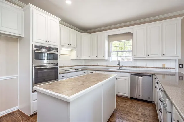 $650,000 | 476 County Road 260, Gainesville, TX 76240