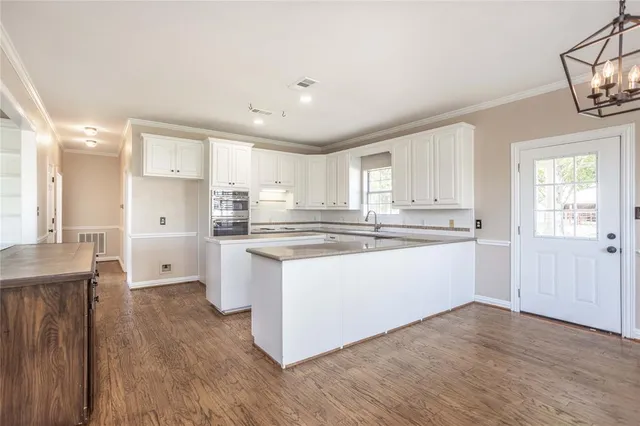 $650,000 | 476 County Road 260, Gainesville, TX 76240