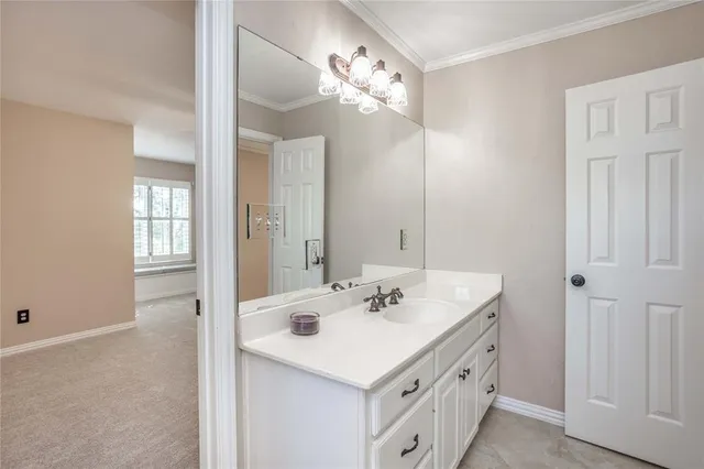 $650,000 | 476 County Road 260, Gainesville, TX 76240