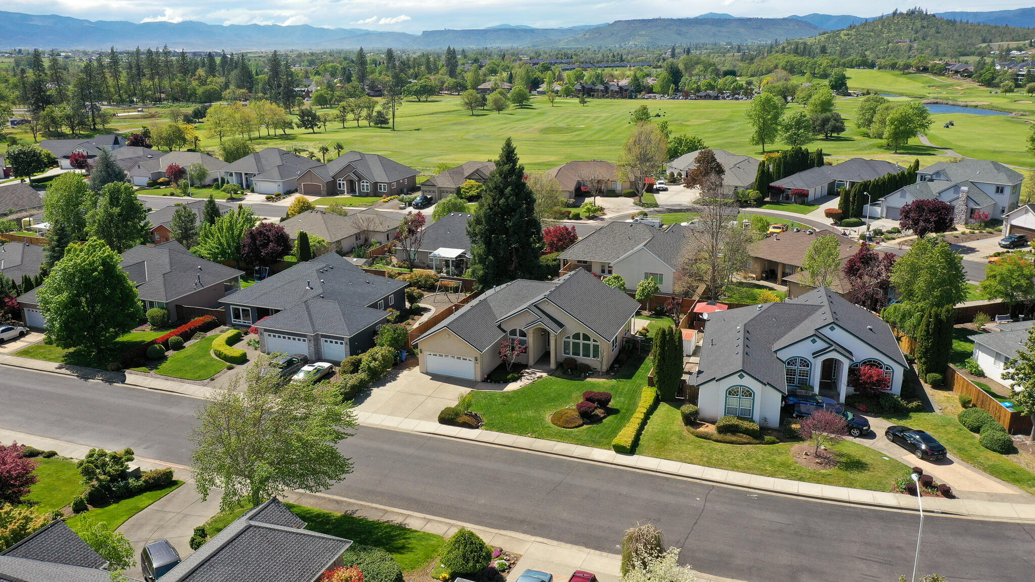160 Keystone Way Eagle Point, OR 97524 - Photo 34 of 39