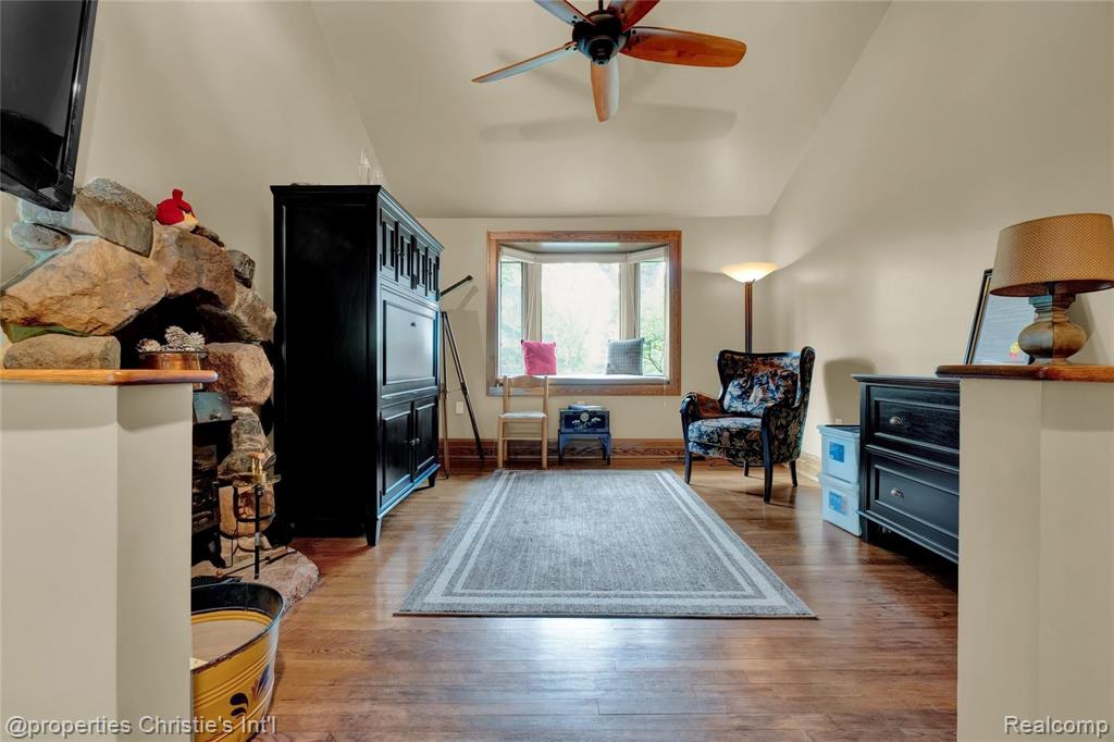 28325 Halsted Road Farmington Hills, MI 48331 - Photo 34 of 50