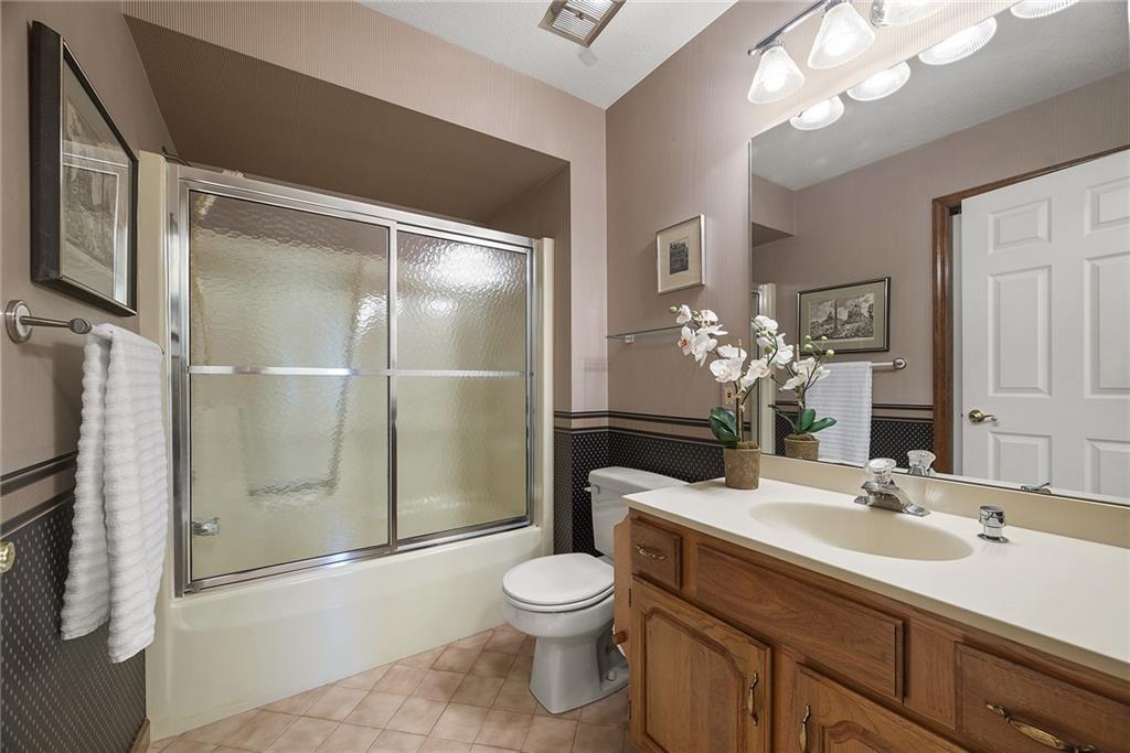 2779 Clearview Road Allison Park, PA 15101 - Photo 35 of 50 2nd floor hall bathroom