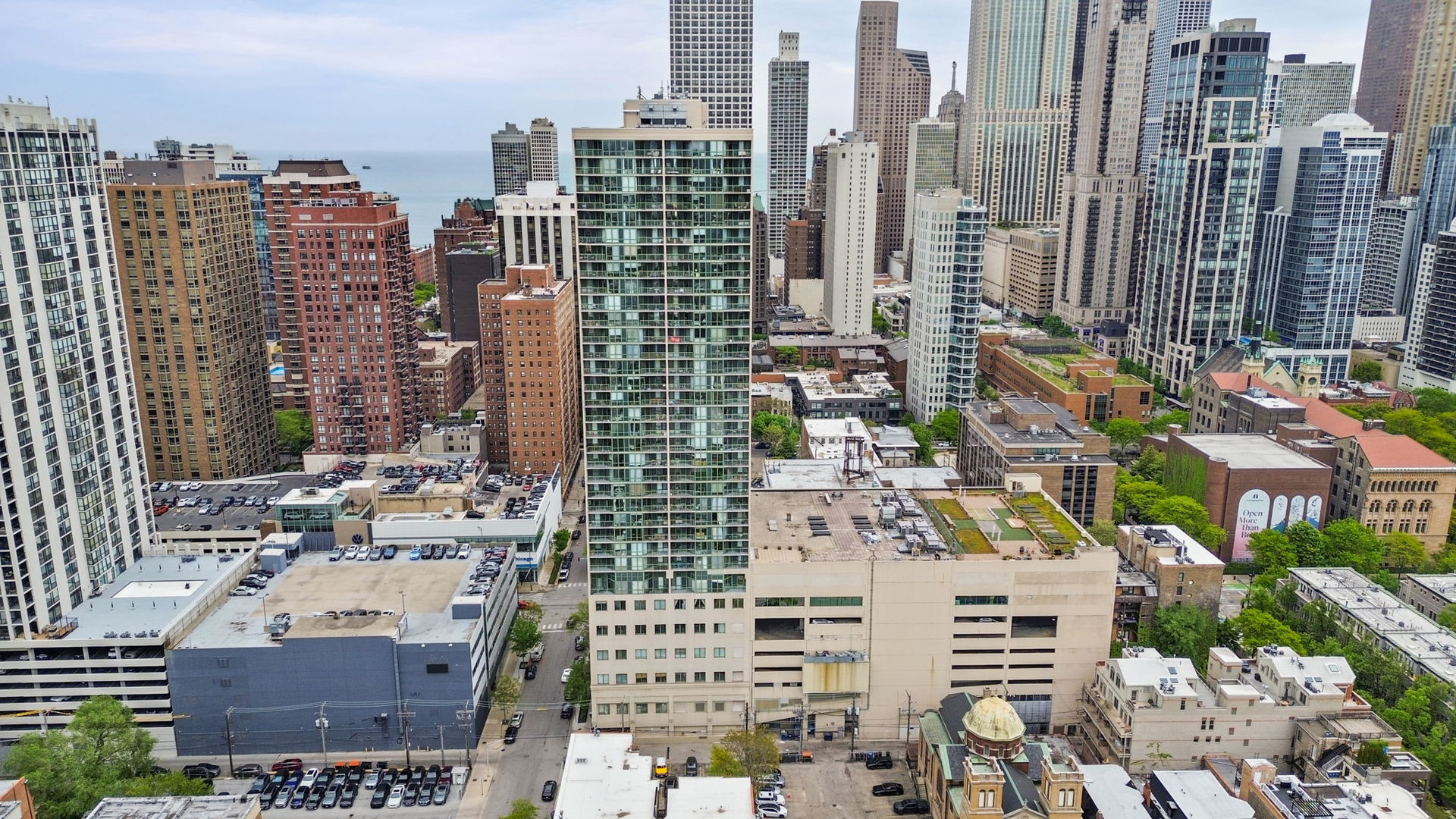 111 West Maple Street, Unit 1807 Chicago, IL 60610 - Photo 31 of 36