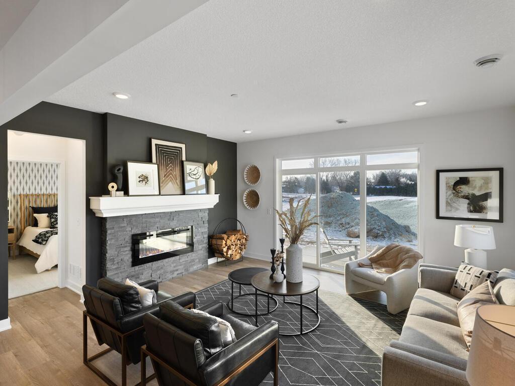 13731 Hollybrook Circle Apple Valley, MN 55124 - Photo 17 of 68