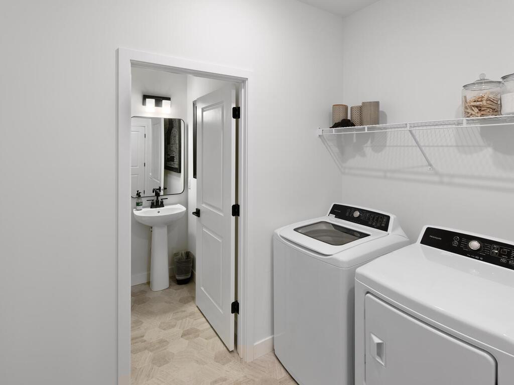 13731 Hollybrook Circle Apple Valley, MN 55124 - Photo 27 of 68