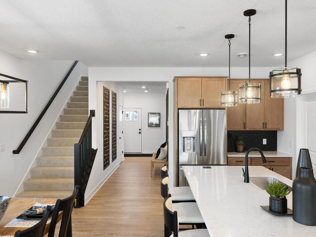 13731 Hollybrook Circle Apple Valley, MN 55124 - Photo 7 of 68