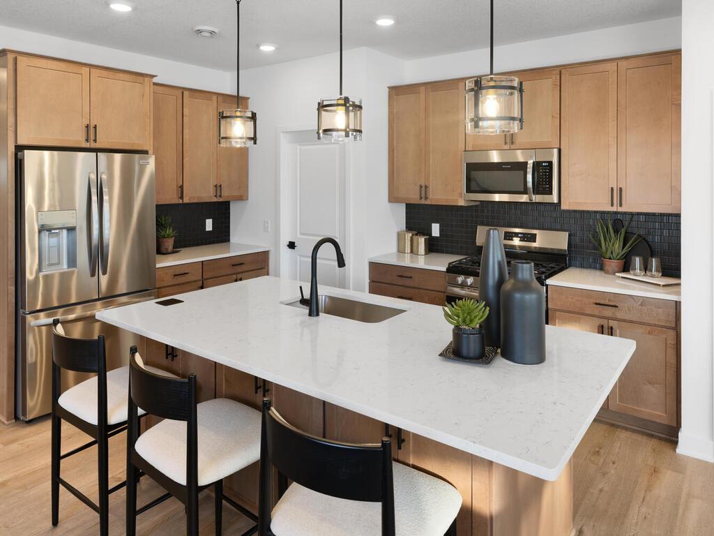 13731 Hollybrook Circle Apple Valley, MN 55124 - Photo 9 of 68