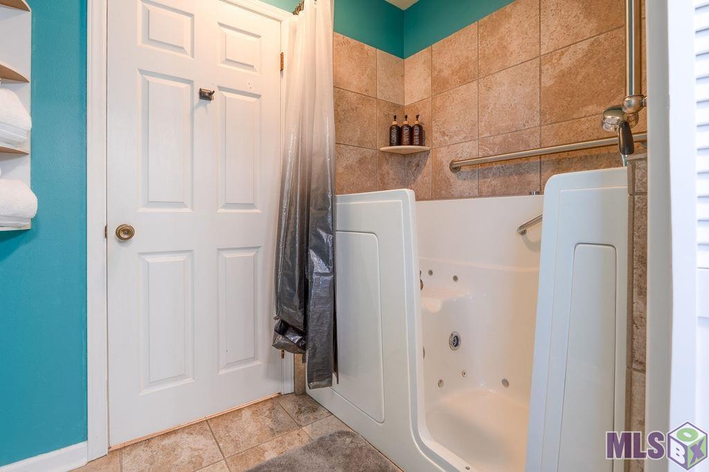 4308 Old Ferry Road Bourg, LA 70343 - Photo 11 of 21