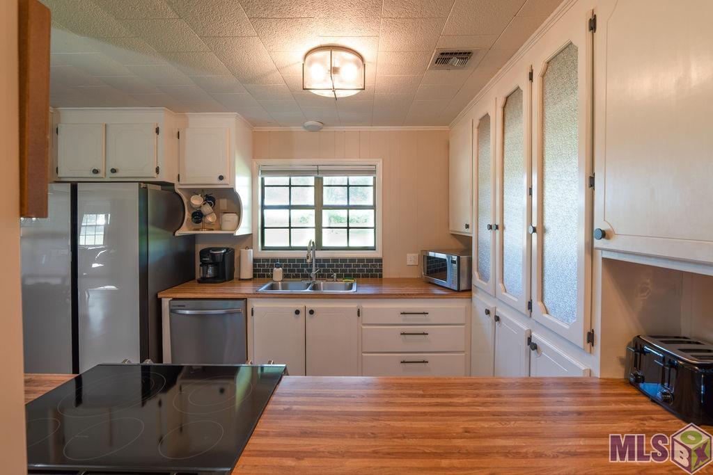 4308 Old Ferry Road Bourg, LA 70343 - Photo 6 of 21