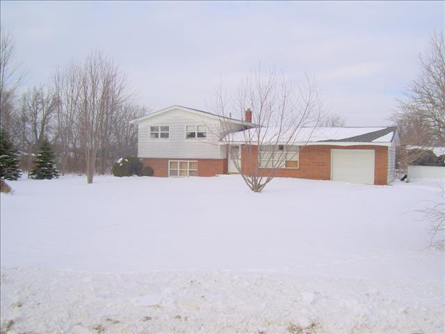 2755 East Creek Road Carleton, MI 48117 - Photo 1 of 17 20389915.JPG