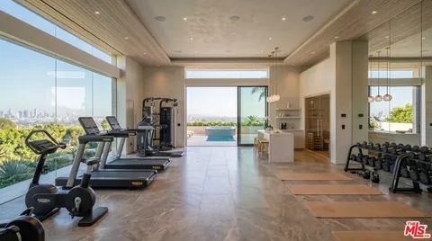 $18,800,000 | 1680 Alta Mura Road, Pacific Palisades, CA 90272